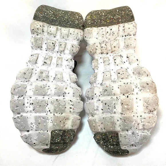 NIKE Space Hippie 04 Men’s Sneaker in Black/Volt - Picture 7 of 8